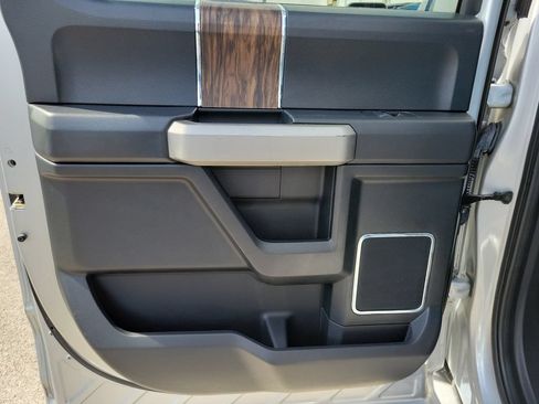 Used 2019 Ford F150 Lariat RWD image 18