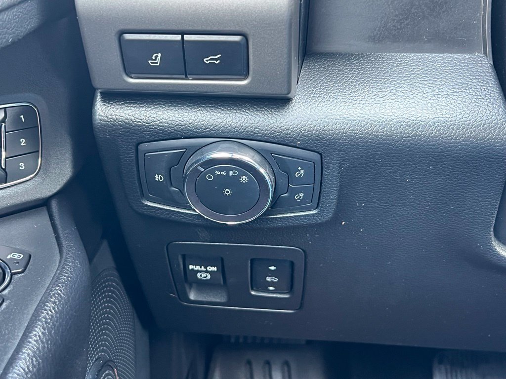 Used 2019 Ford Expedition Max XLT w/ Equipment Group 202A AWD/4WD image 33