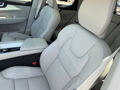 New 2026 Volvo XC60 B5 Ultra w/ Protection Package Premier AWD/4WD image 21