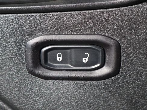Used 2018 Jeep Wrangler Unlimited Sport AWD/4WD image 18