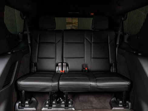 Used 2023 Cadillac Escalade Luxury RWD image 24