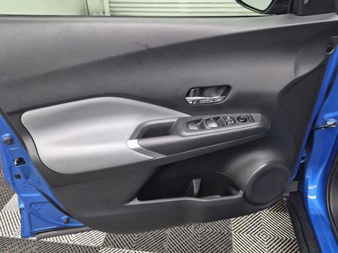 Used 2022 Nissan Kicks SR w/ Premium Package image 18