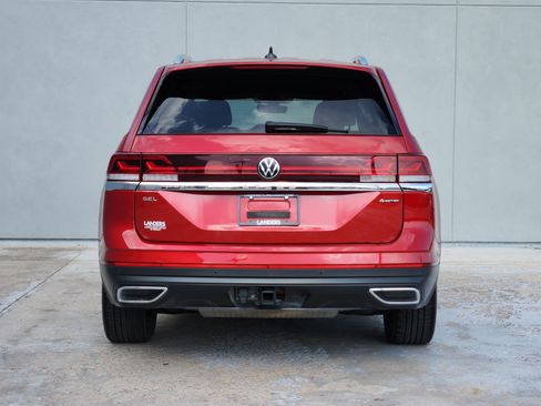 Used 2025 Volkswagen Atlas SEL AWD/4WD image 7