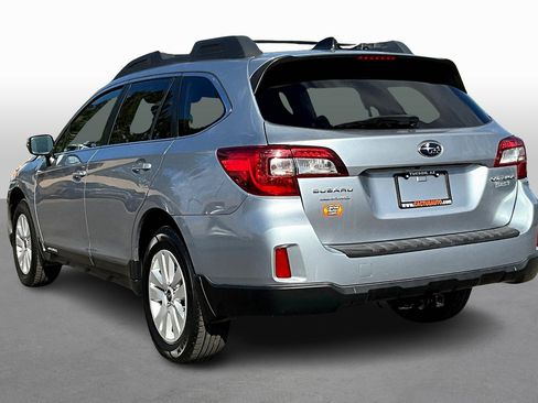 Used 2016 Subaru Outback 2.5i Premium image 11
