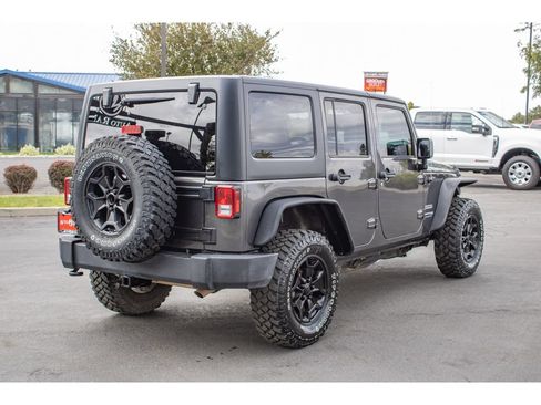 Used 2018 Jeep Wrangler Unlimited Sport S AWD/4WD image 8