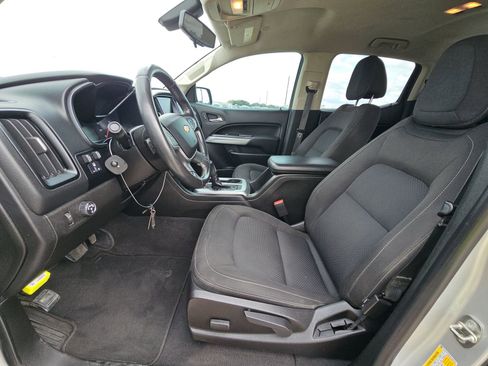 Used 2019 Chevrolet Colorado LT w/ LT Convenience Package image 11