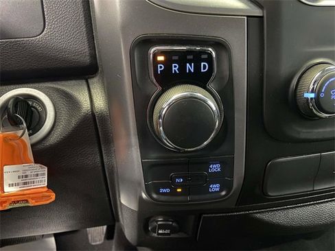 Used 2022 RAM 1500 Classic SLT image 25