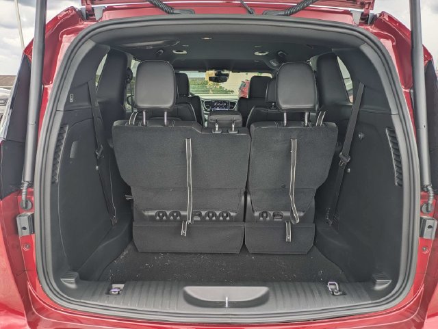 New 2027 Chrysler Pacifica Select FWD image 12