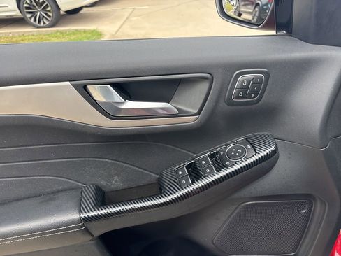 Used 2022 Ford Escape SEL w/ Technology Package FWD image 15
