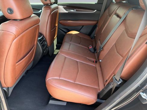 Used 2020 Cadillac XT5 Premium Luxury FWD image 17