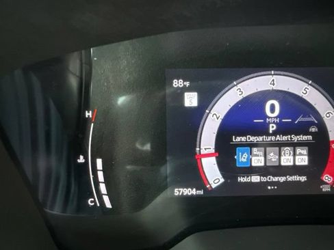 Used 2024 Toyota Corolla Cross XLE w/ Convenience Package AWD/4WD image 16