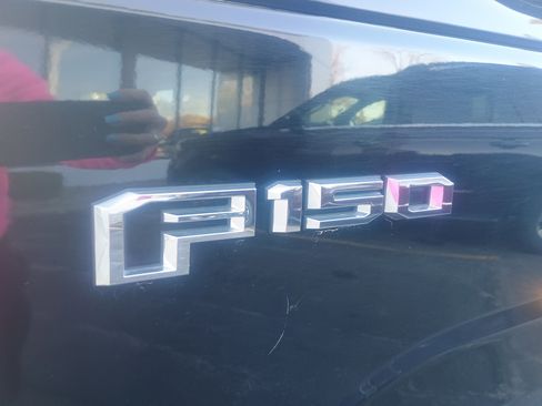 Used 2017 Ford F150 XLT image 11