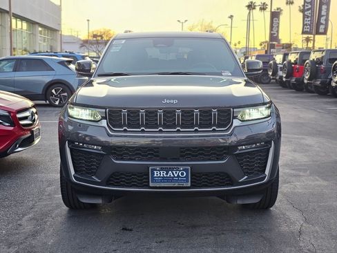 New 2026 Jeep Grand Cherokee L Limited AWD/4WD image 2