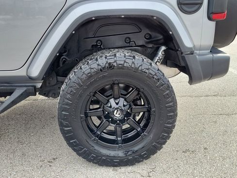 Used 2021 Jeep Wrangler Unlimited Sahara image 7