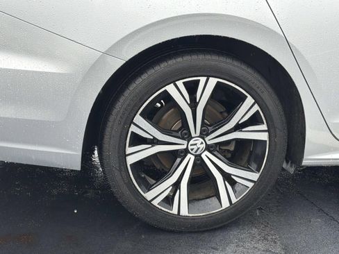 Used 2020 Volkswagen Passat 2.0T SEL FWD image 7