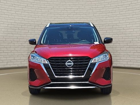 Certified 2023 Nissan Kicks SV FWD image 2