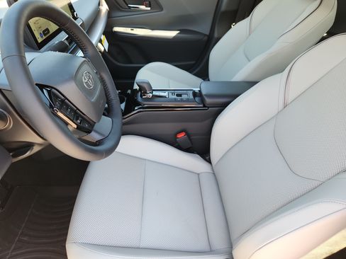New 2026 Toyota Prius Limited w/ Limited Premium Package FWD image 9