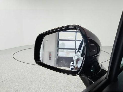 Used 2022 Kia Carnival EX FWD image 13