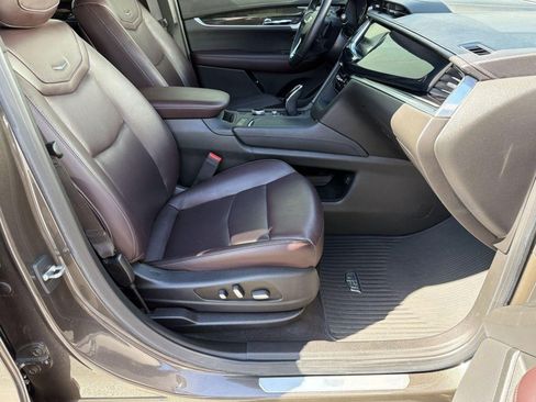 Used 2020 Cadillac XT6 Premium Luxury image 29