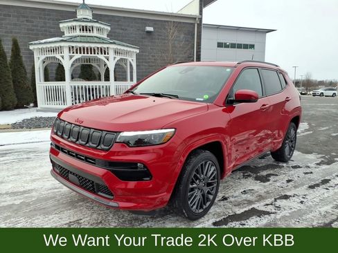 Used 2022 Jeep Compass Limited w/ (RED) Package image 2