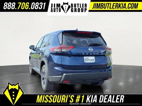 Used 2025 Nissan Rogue SV FWD image 4