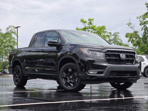 New 2026 Honda Ridgeline Black Edition image 2