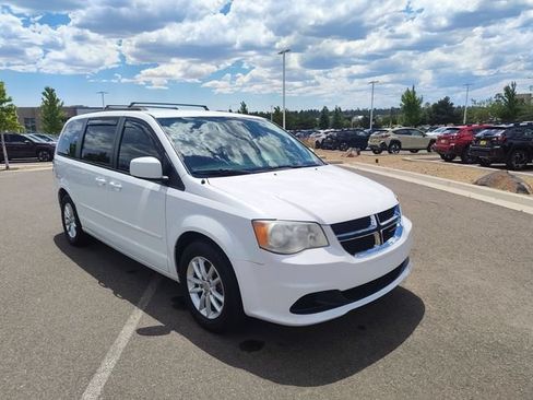 Used 2014 Dodge Grand Caravan SXT w/ Rear Park Assist Package FWD image 1