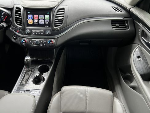 Used 2019 Chevrolet Impala LT w/ Sunroof and Spoiler Package image 33