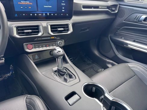 Used 2025 Ford Mustang GT Premium RWD image 30