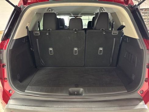 Used 2024 Nissan Pathfinder SV FWD image 8