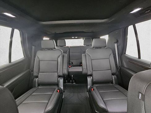 Used 2025 Chevrolet Tahoe LT w/ Comfort Package RWD image 15