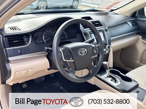 Used 2014 Toyota Camry LE image 16