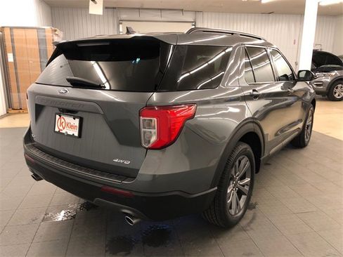 Used 2022 Ford Explorer XLT w/ Equipment Group 202A image 11