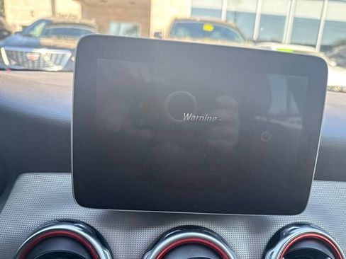 Used 2018 Mercedes-Benz GLA 250 4MATIC image 17