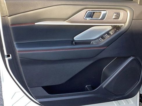 Used 2025 Ford Explorer ST image 22