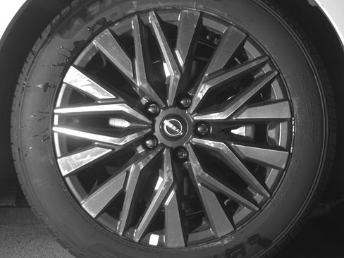 Used 2025 Nissan Altima 2.5 SV FWD image 13