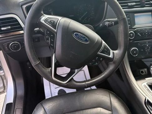 Used 2014 Ford Fusion SE w/ Equipment Group 202A FWD image 12