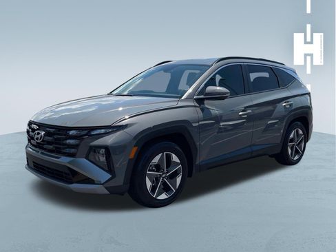 Used 2025 Hyundai Tucson SEL FWD image 3