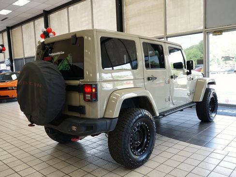 Used 2017 Jeep Wrangler Unlimited Rubicon AWD/4WD image 16
