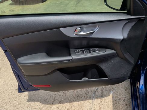 Used 2022 Kia Forte LXS FWD image 10