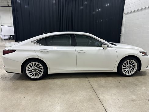 Used 2023 Lexus ES 350 Ultra Luxury w/ Accessory Package (Z1) FWD image 11