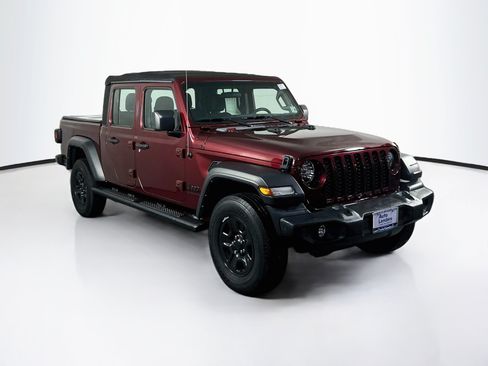 Used 2021 Jeep Gladiator Sport w/ Trailer Tow Package AWD/4WD image 3
