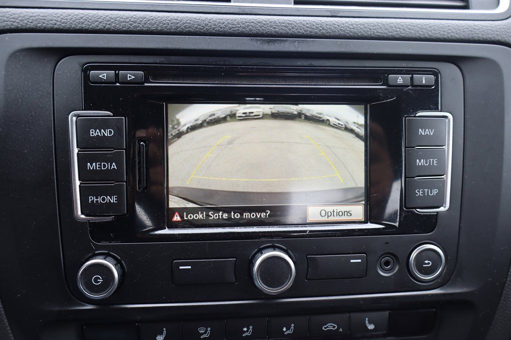 Used 2013 Volkswagen Jetta GLI Autobahn FWD image 27
