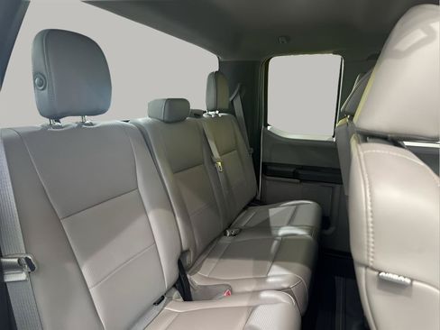 Used 2017 Ford F150 XL w/ Equipment Group 101A Mid AWD/4WD image 19