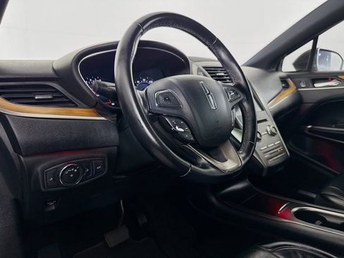 Used 2018 Lincoln MKC Select w/ Select Plus Package image 22