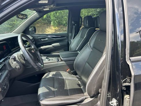 Used 2021 Cadillac Escalade ESV Sport AWD/4WD image 15