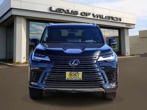 Used 2023 Lexus LX 600 4WD w/ Appearance Package image 6