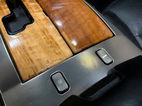 Used 2008 Cadillac XLR RWD image 37