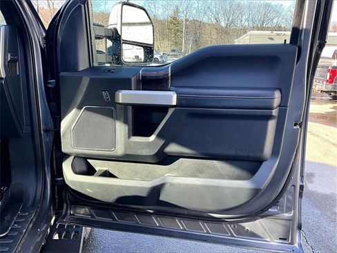 Used 2022 Ford F250 Lariat w/ Tremor Off-Road Package image 19
