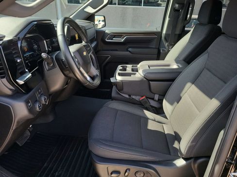 Used 2025 Chevrolet Silverado 1500 LT RWD image 18